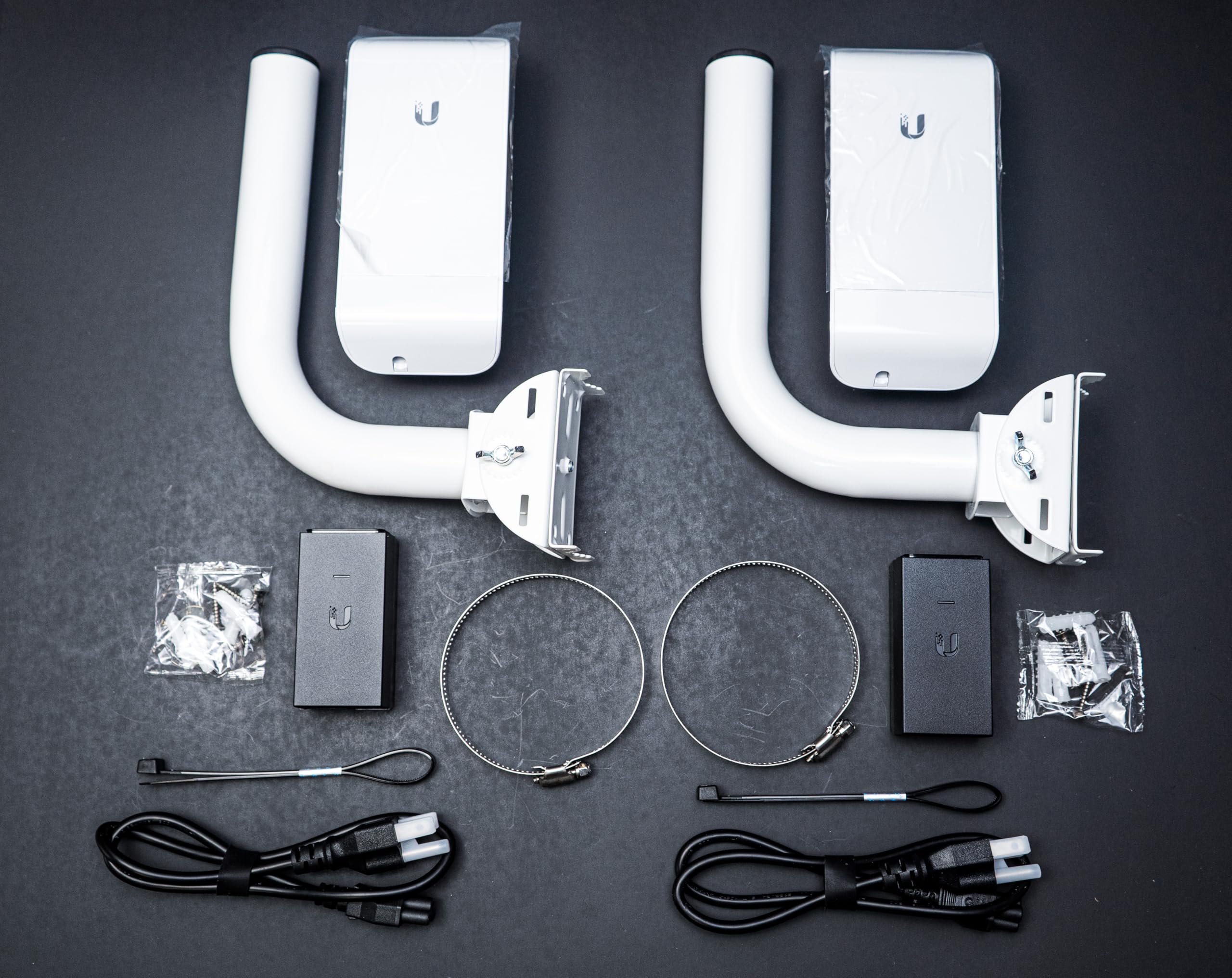 Amazon.com: Wireless Bridge Ubiquiti LOCOM5 PRE-CONFIGURED, Bundle